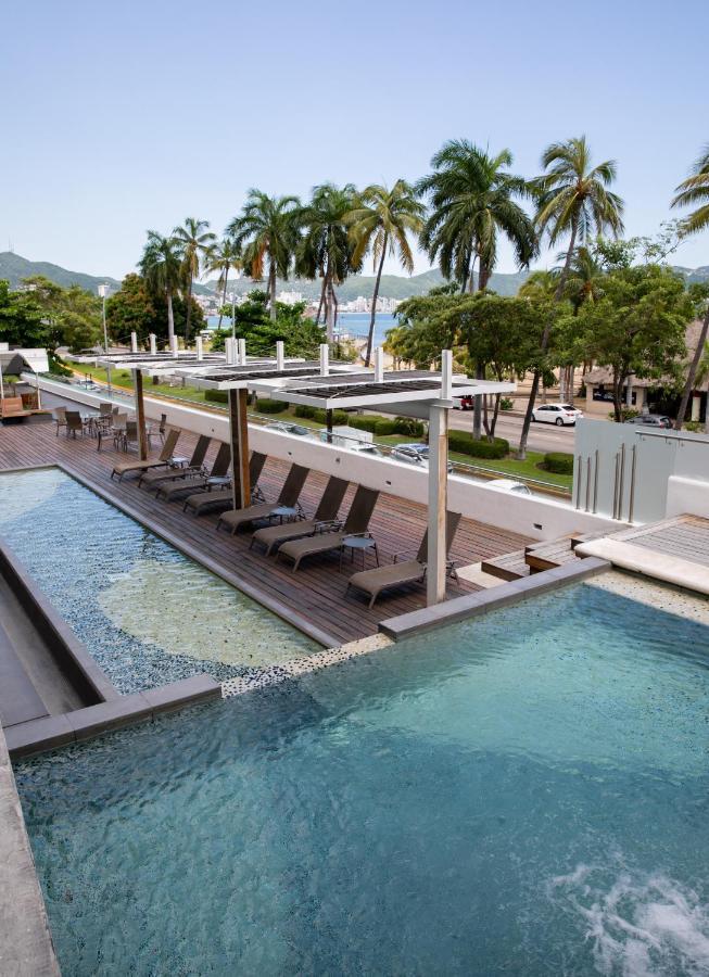Ramada By Wyndham Acapulco Hotel & Suites Екстериор снимка