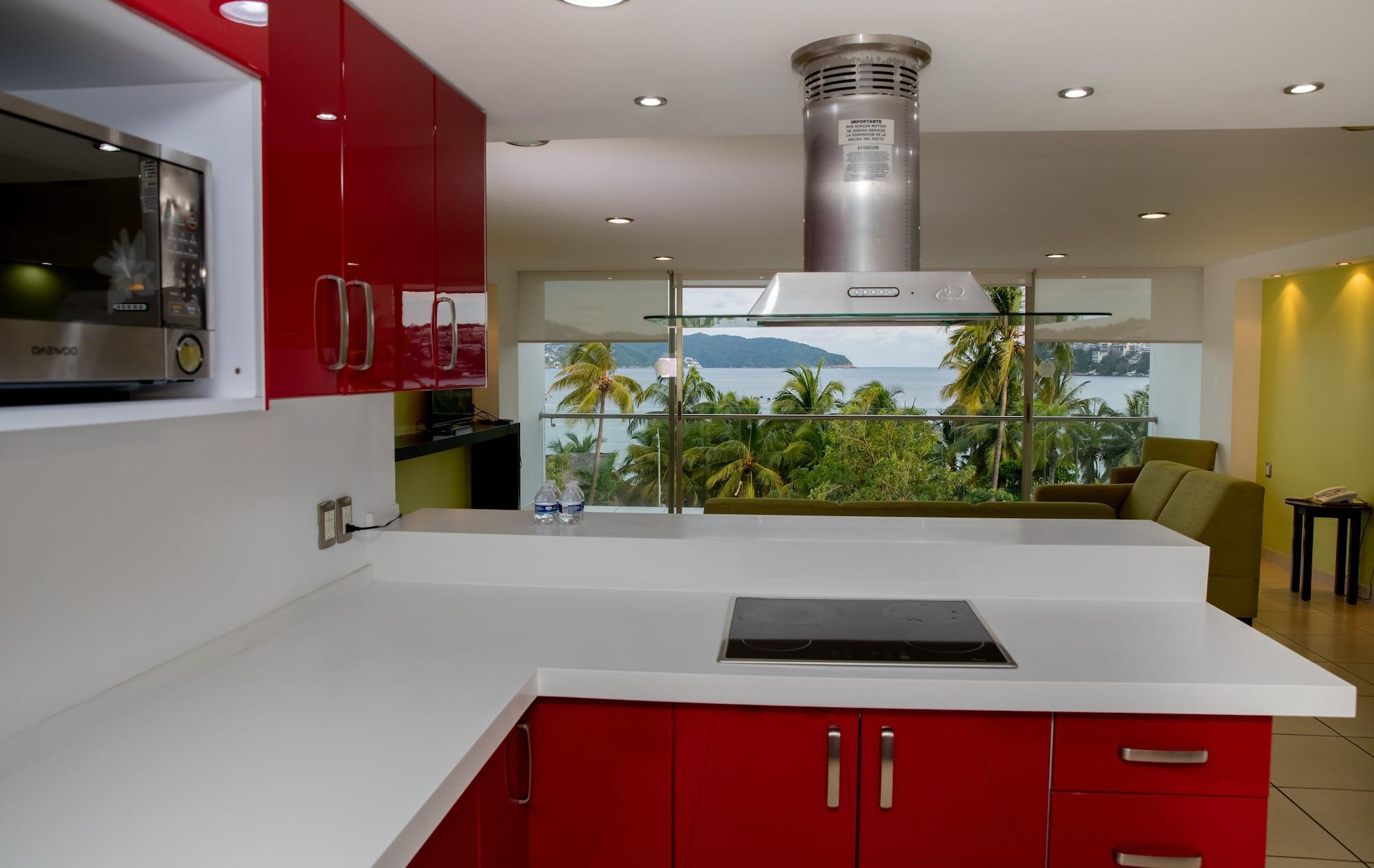 Ramada By Wyndham Acapulco Hotel & Suites Екстериор снимка
