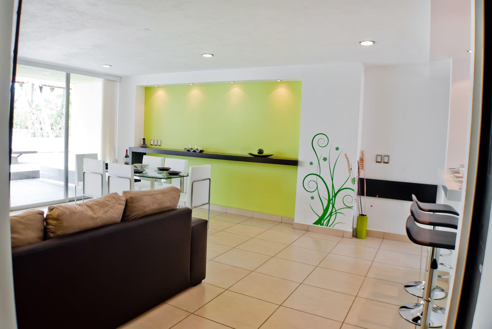 Ramada By Wyndham Acapulco Hotel & Suites Екстериор снимка