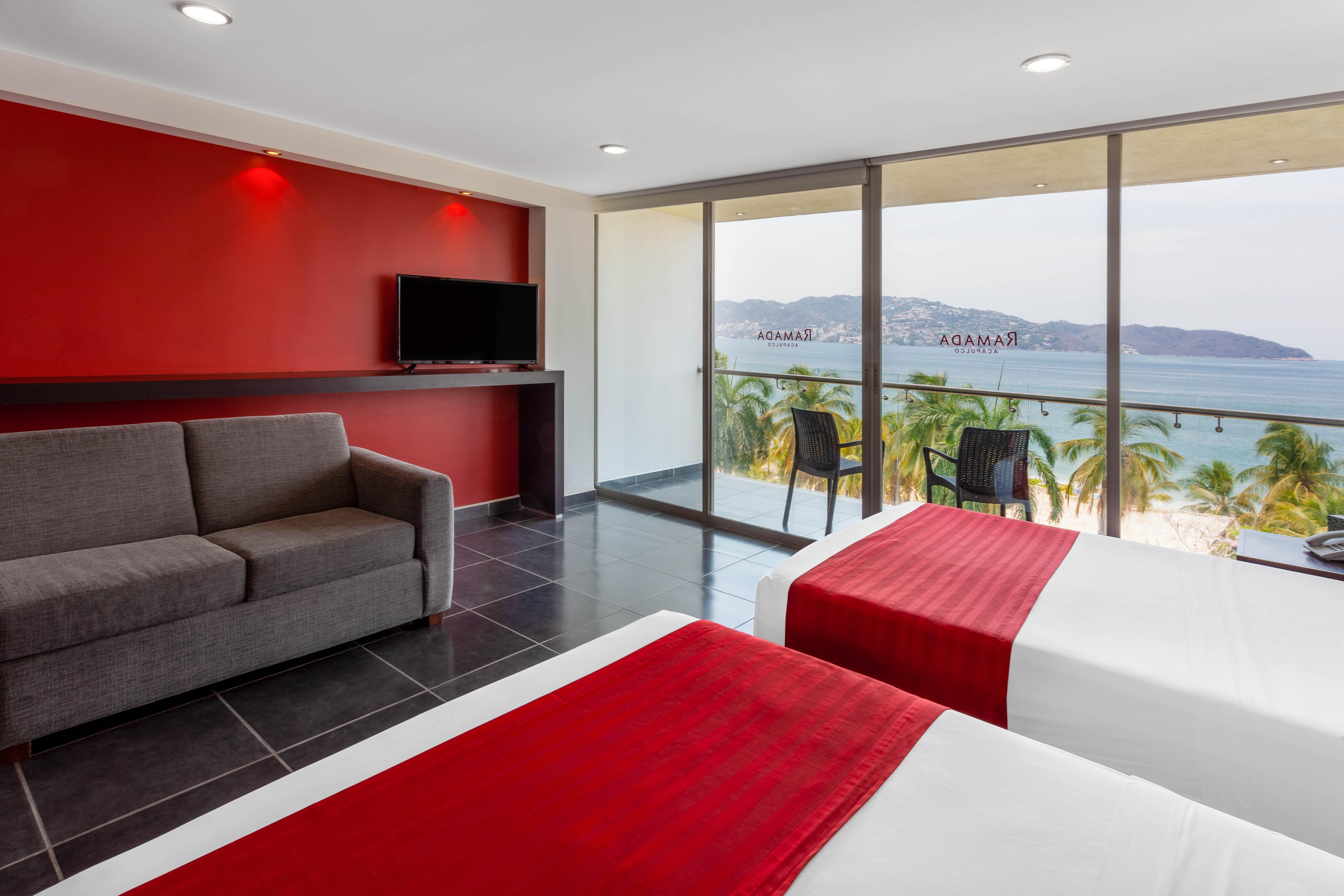 Ramada By Wyndham Acapulco Hotel & Suites Екстериор снимка