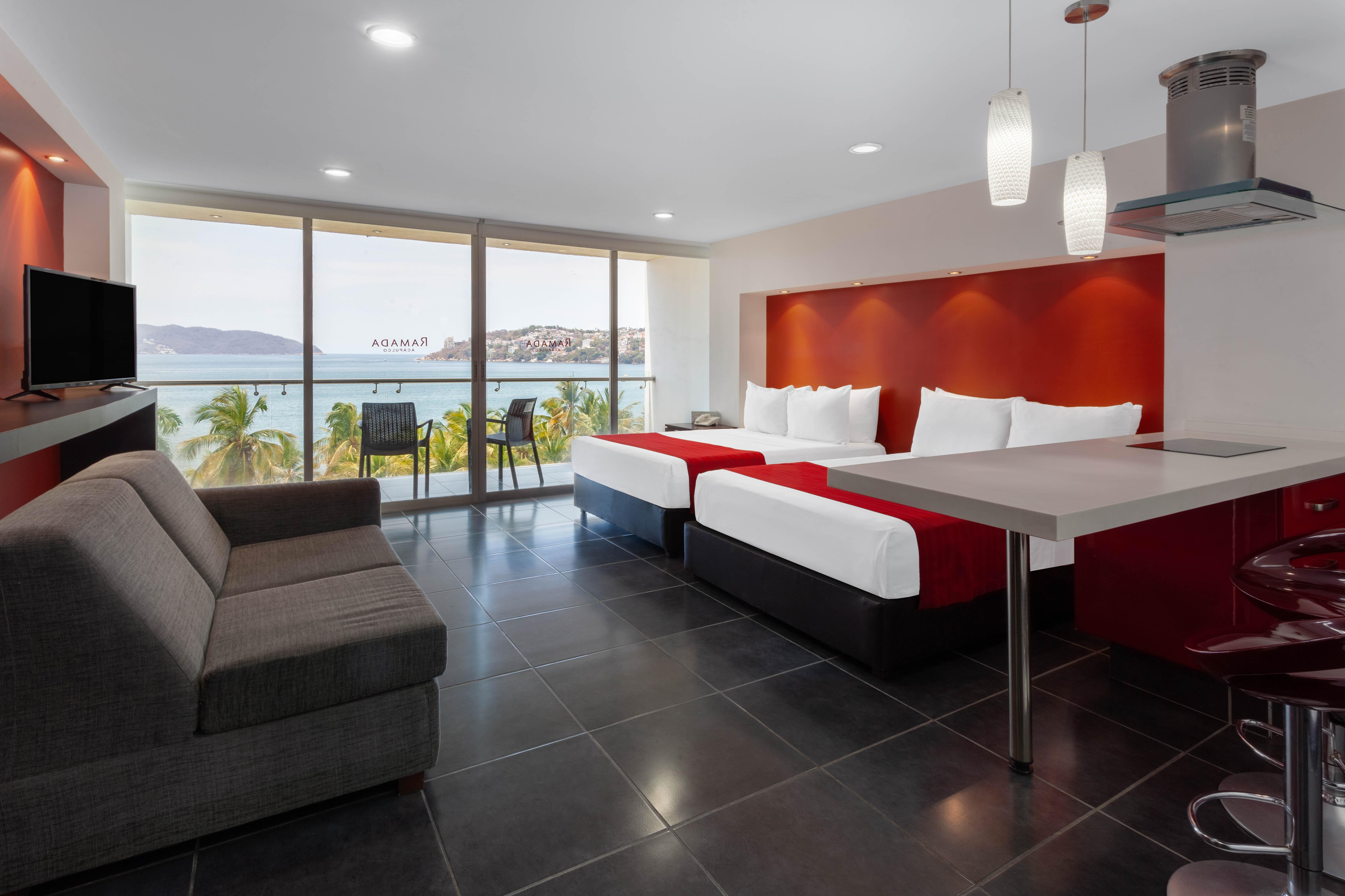 Ramada By Wyndham Acapulco Hotel & Suites Екстериор снимка