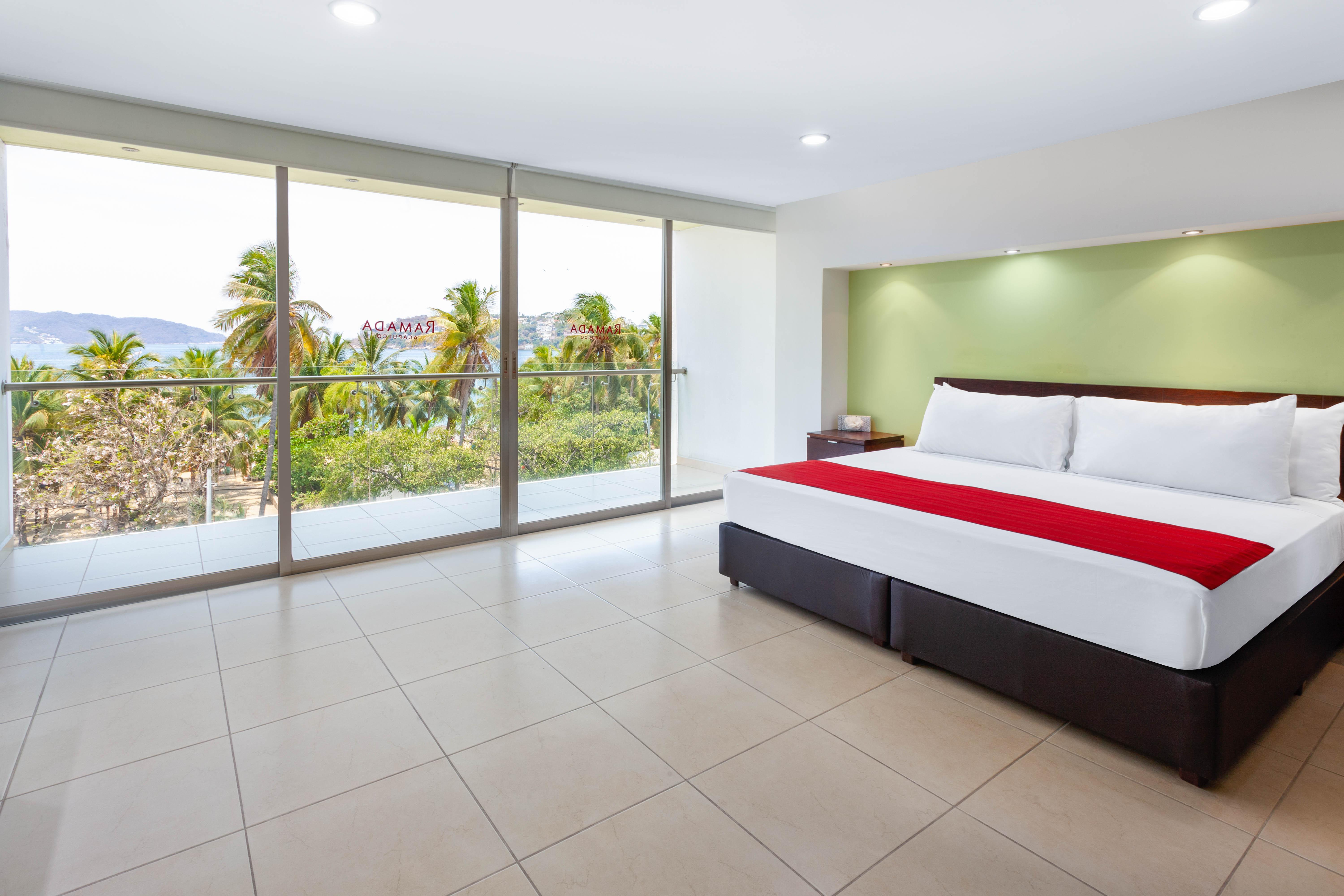 Ramada By Wyndham Acapulco Hotel & Suites Екстериор снимка