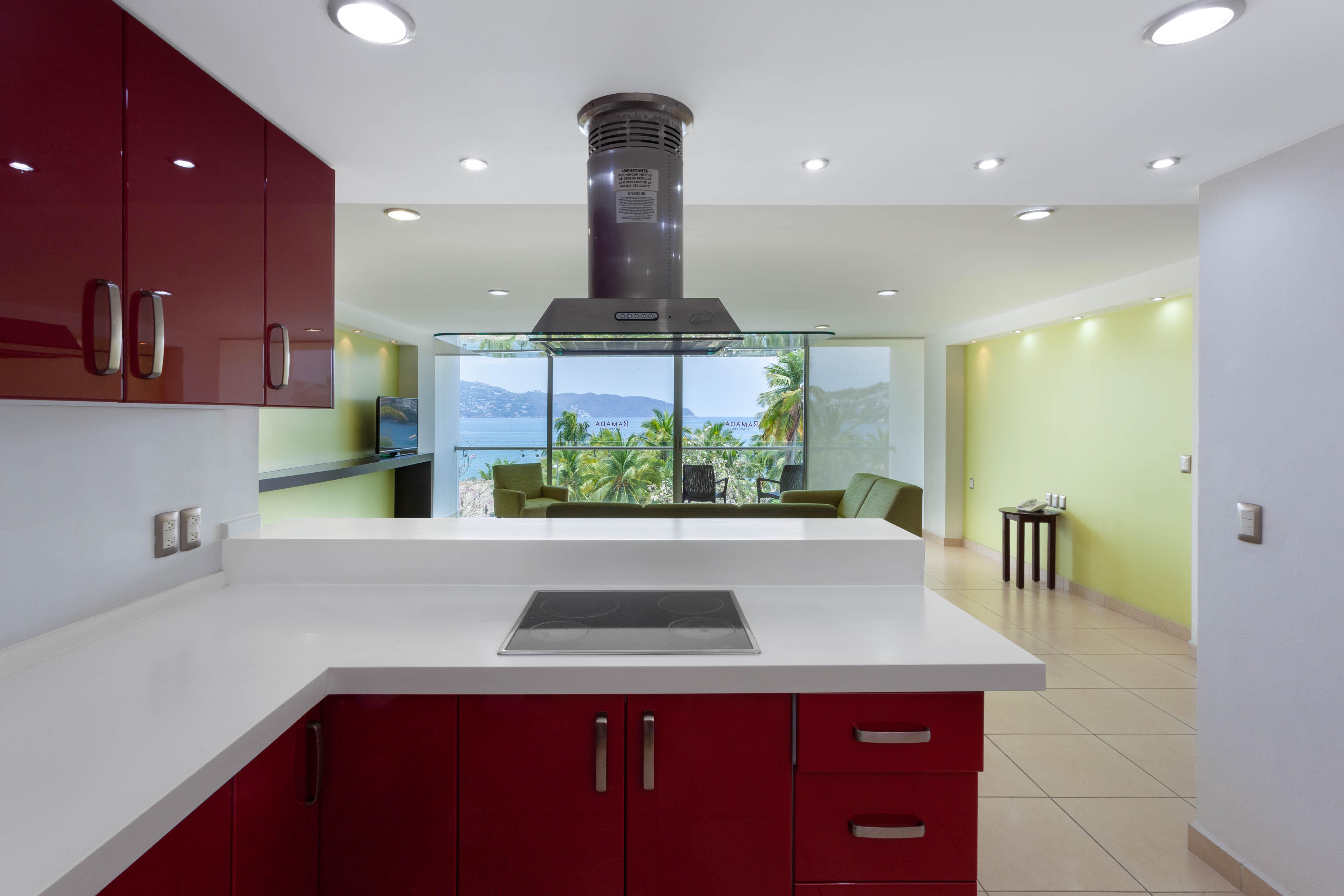Ramada By Wyndham Acapulco Hotel & Suites Екстериор снимка