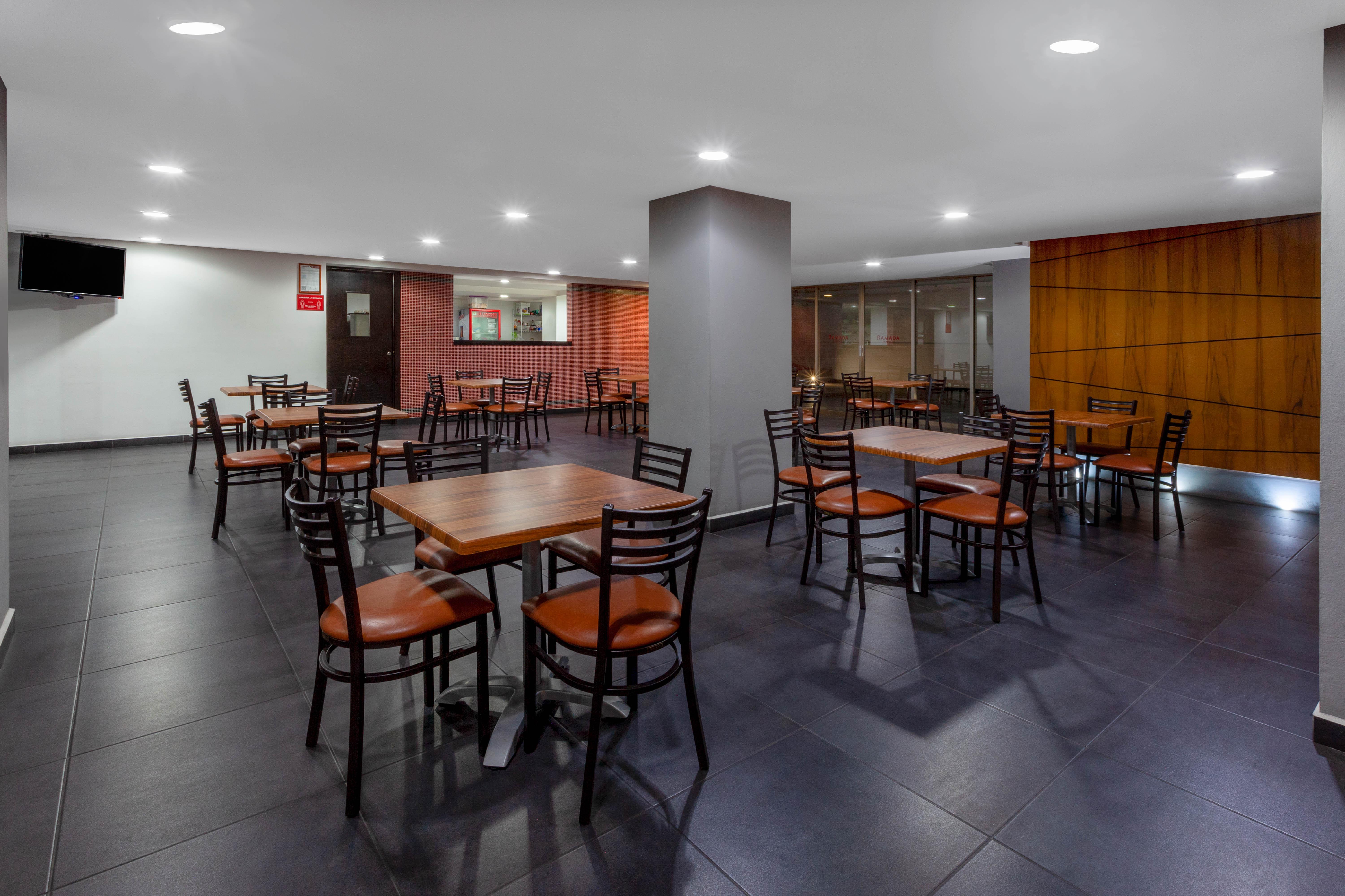 Ramada By Wyndham Acapulco Hotel & Suites Екстериор снимка
