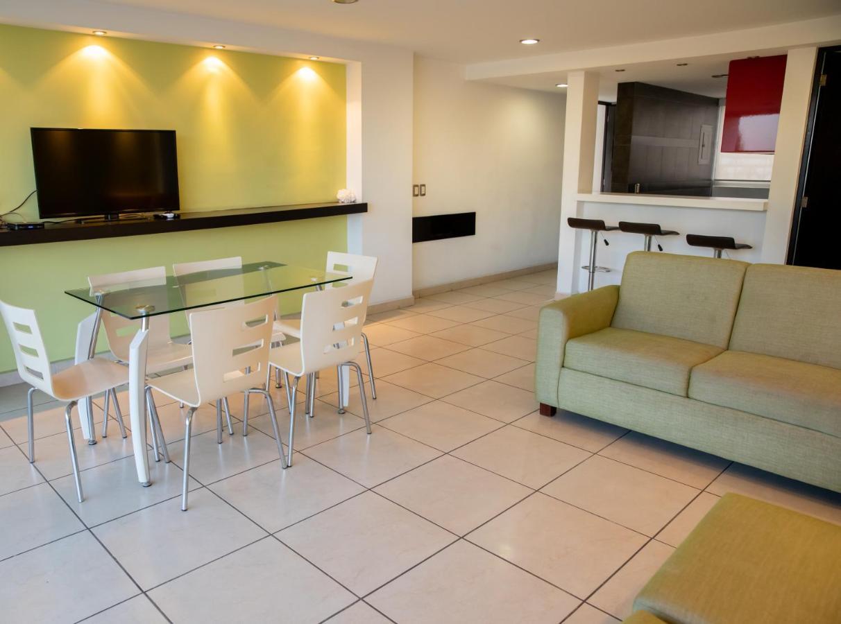 Ramada By Wyndham Acapulco Hotel & Suites Екстериор снимка