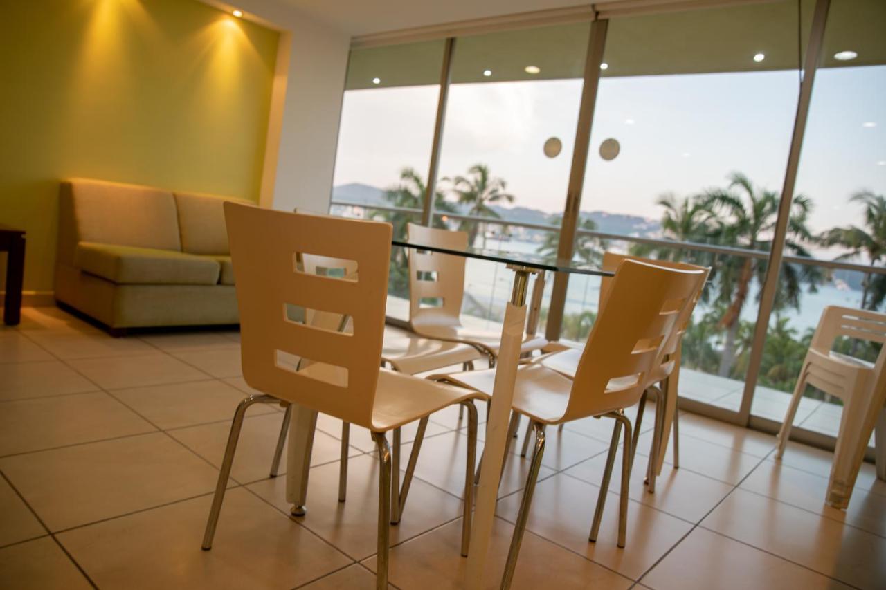 Ramada By Wyndham Acapulco Hotel & Suites Екстериор снимка
